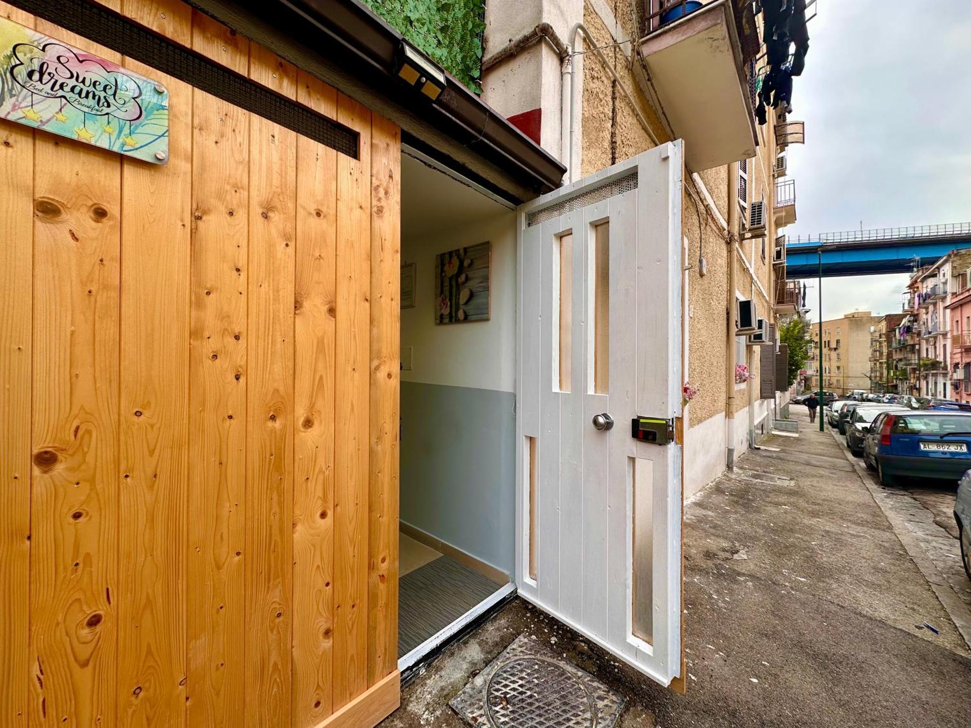 Bed and Breakfast Sweet Dreams Napoli Екстер'єр фото